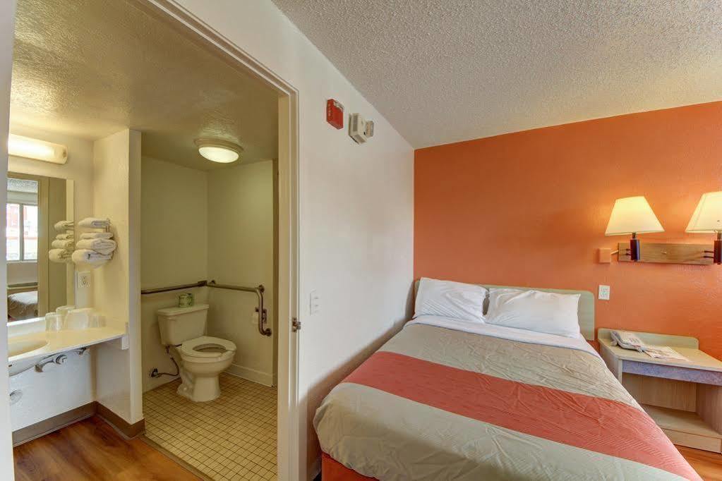 Red Roof Inn San Antonio Northeast - Rittiman Rd Eksteriør bilde