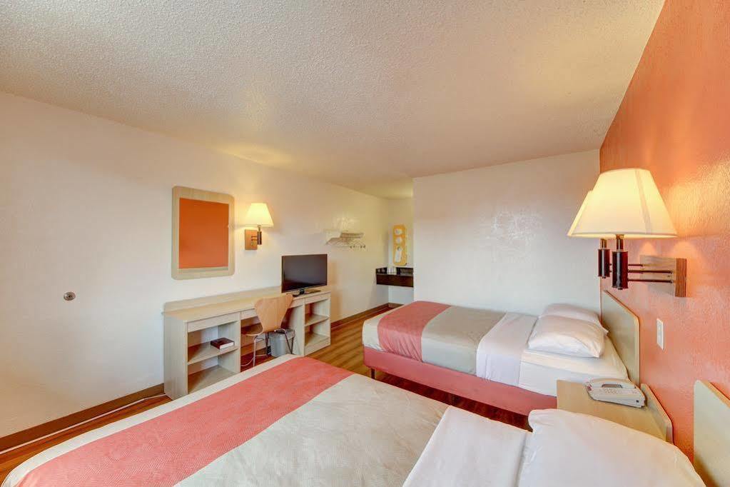 Red Roof Inn San Antonio Northeast - Rittiman Rd Eksteriør bilde